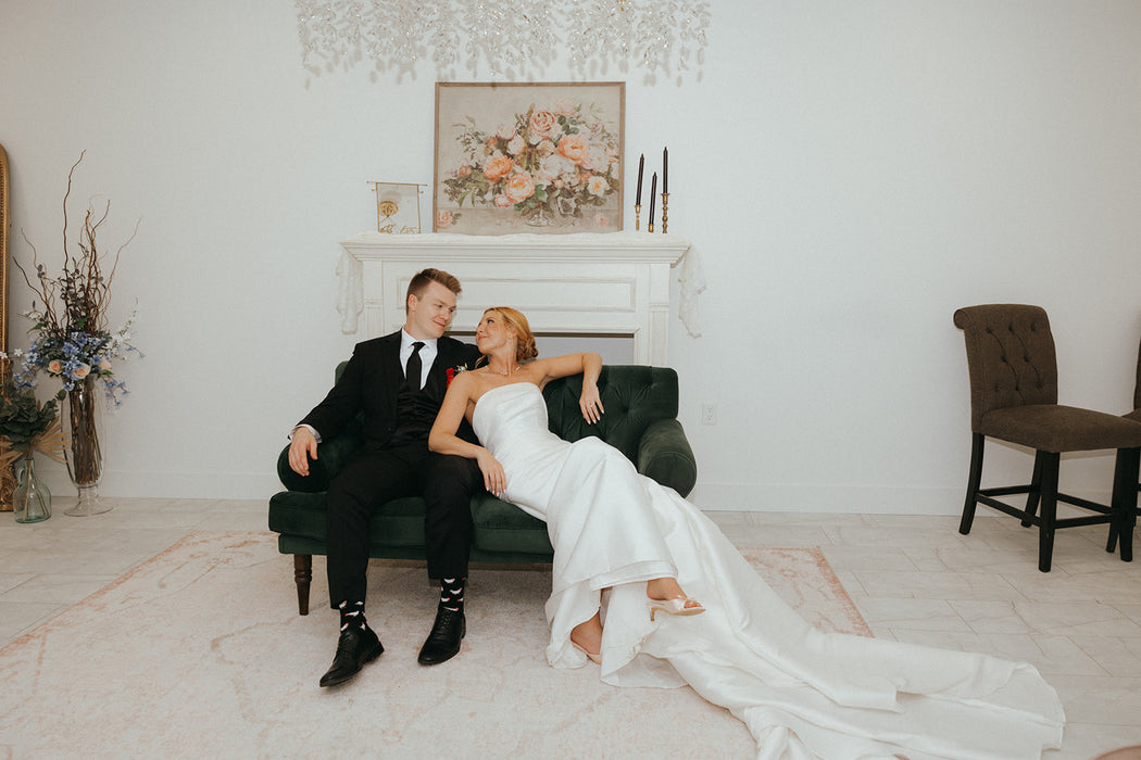 Love Seat - Green Velvet Tufted, roled arms